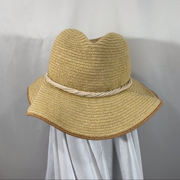 Eddie Bauer Accessories - Eddie Bauer Women’s Size S/M Paper Hat